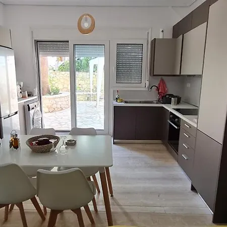 Gerys House * Nikiana